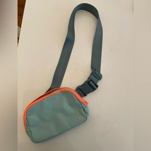 Lululemon belt bag 1L